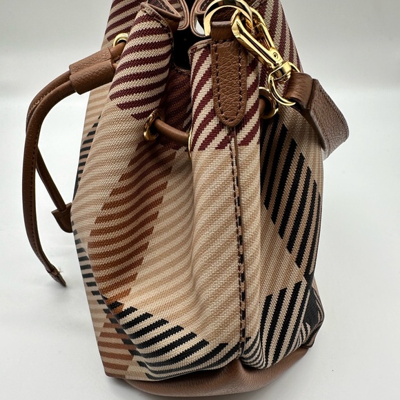 DAKS BUCKET  HOUSE CHECK PATTERN HANDBAG - Picture 5 of 8